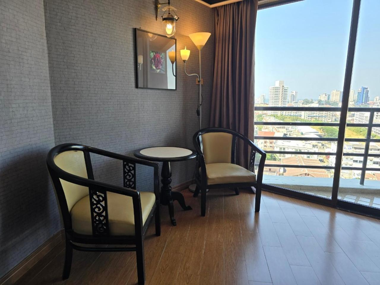 First Pacific Cirrus Otel Pattaya Dış mekan fotoğraf