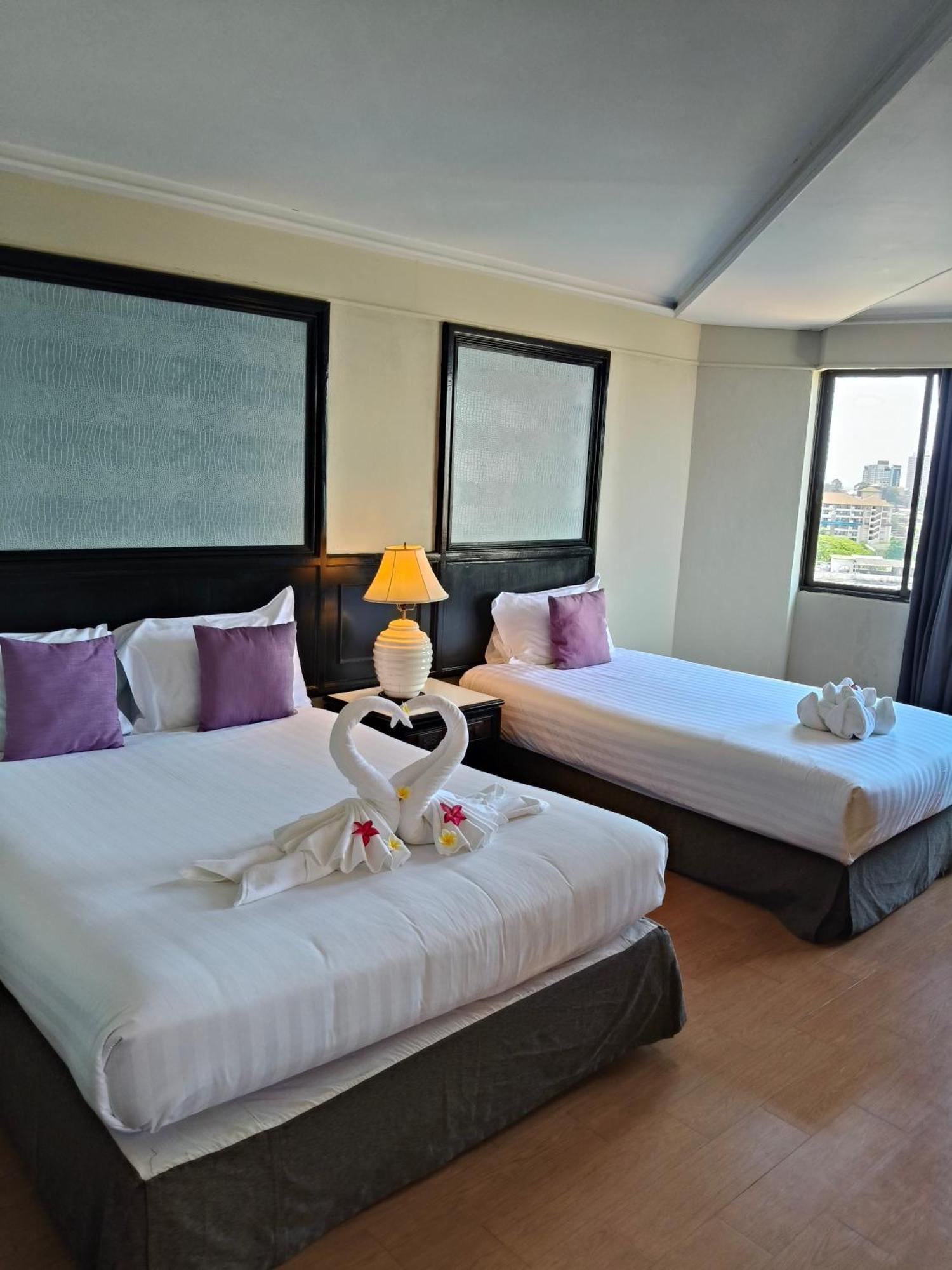 First Pacific Cirrus Otel Pattaya Dış mekan fotoğraf