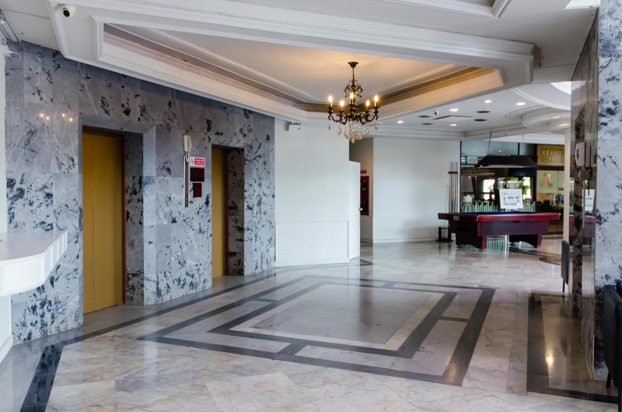 First Pacific Cirrus Otel Pattaya Dış mekan fotoğraf