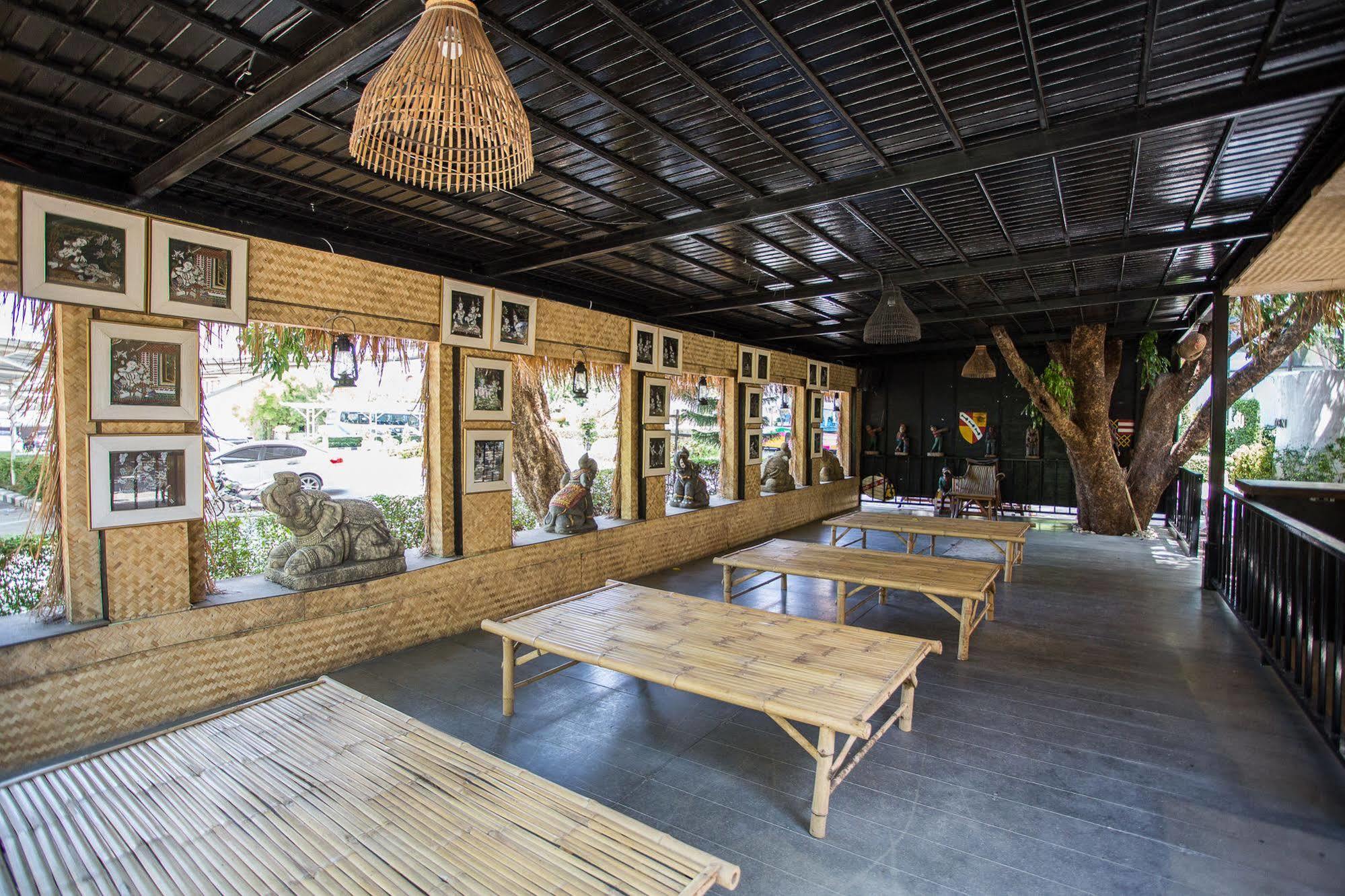First Pacific Cirrus Otel Pattaya Dış mekan fotoğraf