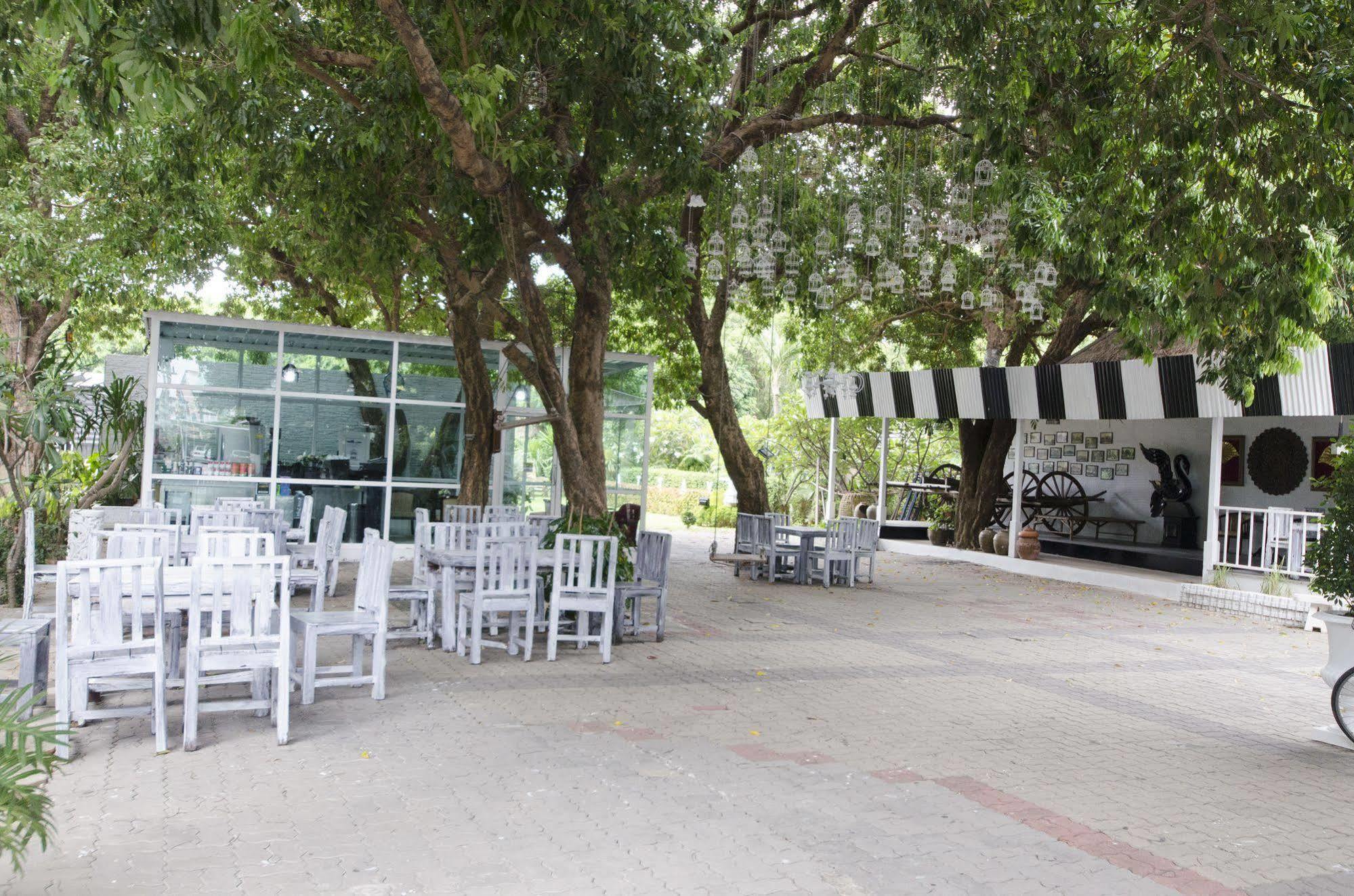 First Pacific Cirrus Otel Pattaya Dış mekan fotoğraf