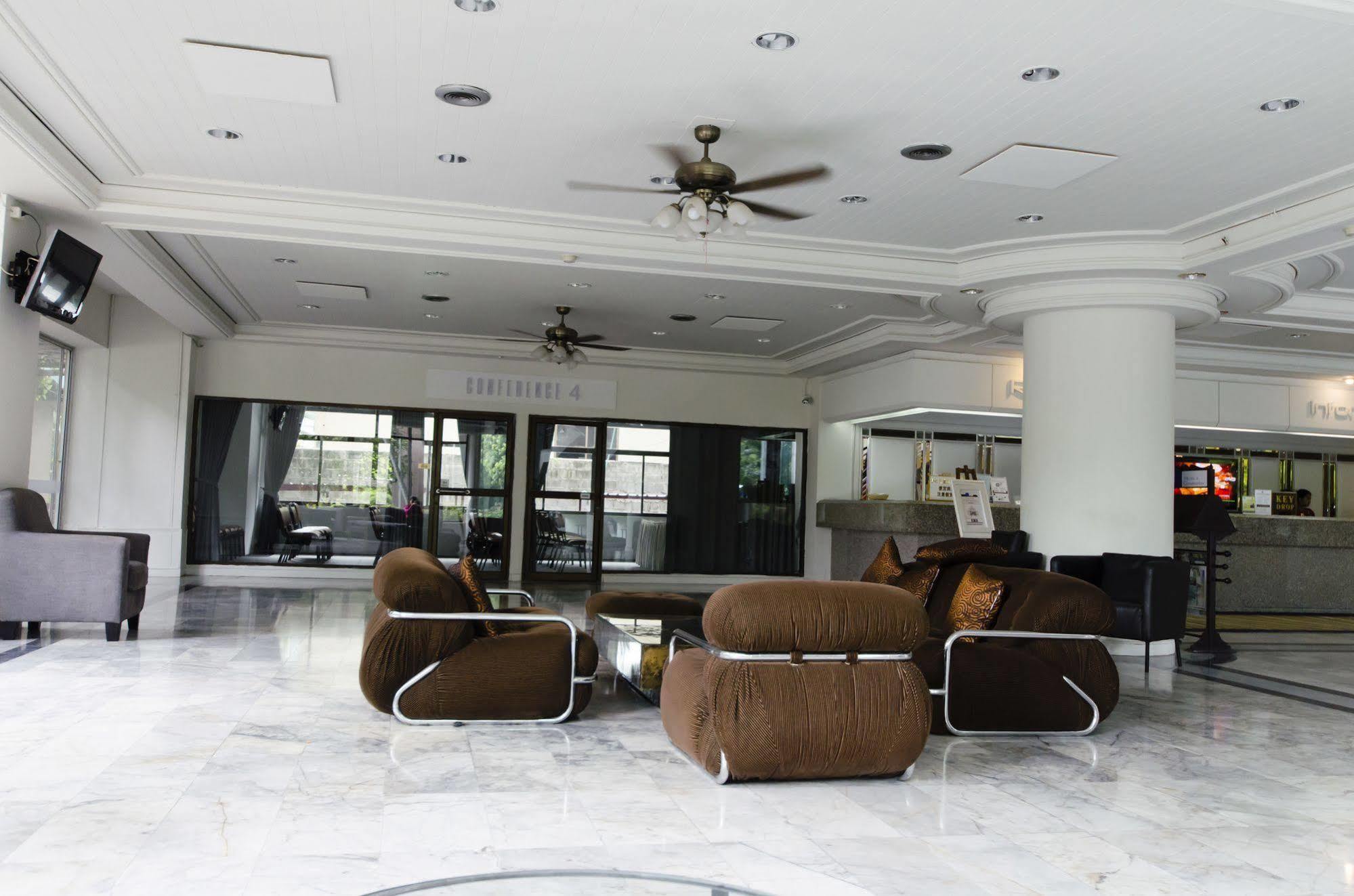 First Pacific Cirrus Otel Pattaya Dış mekan fotoğraf